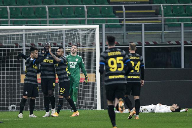  劳塔罗双响助国米登顶意甲积分榜首  